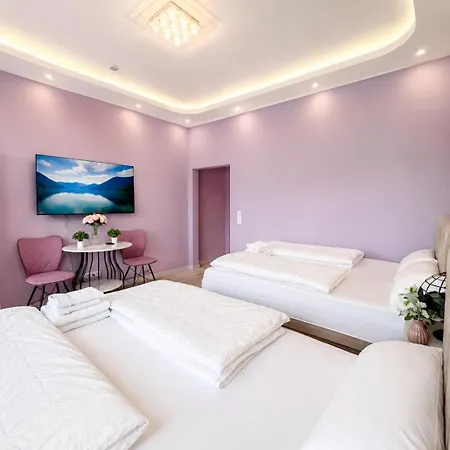 Rheinblick Family - 2 Double Beds Privatunterkunft Nierstein